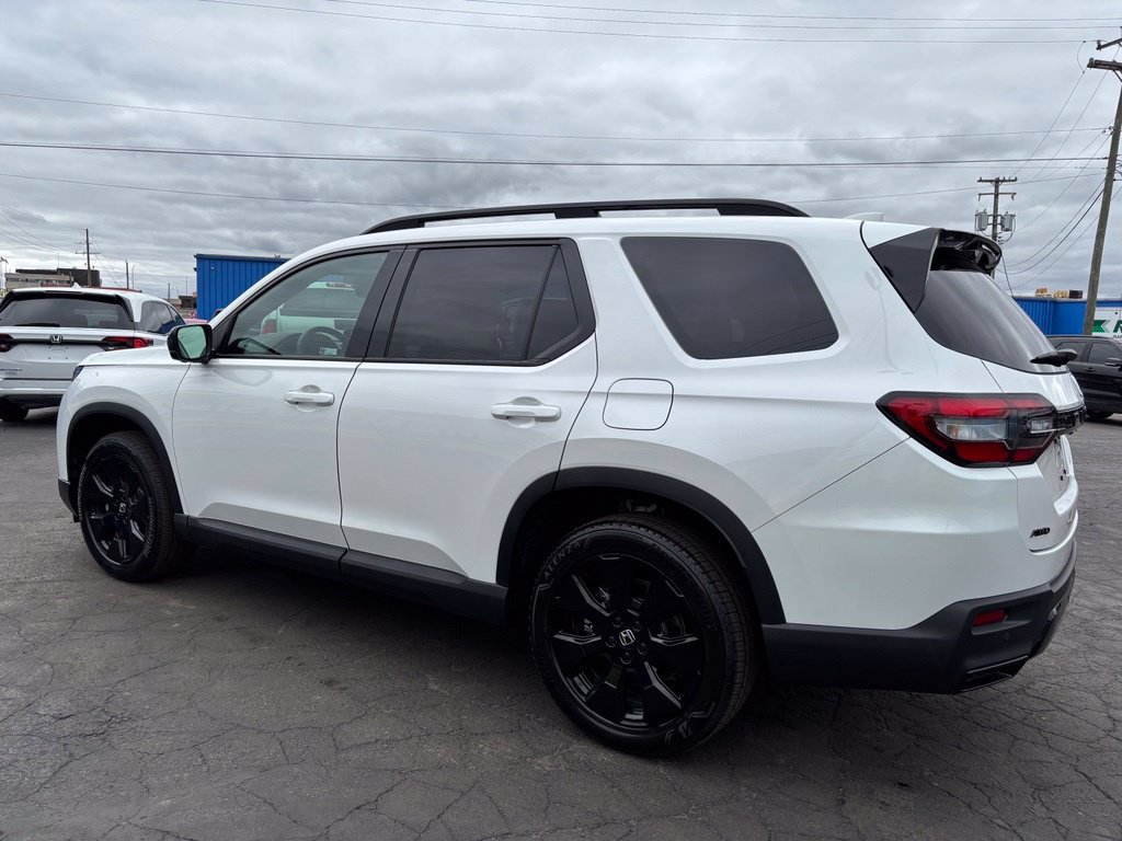 New 2026 Honda Pilot Black Edition image 7