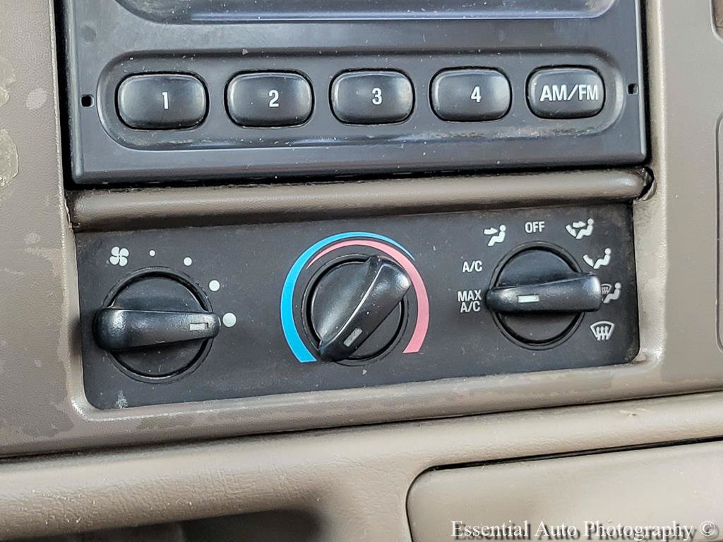 Used 2004 Ford F550 2WD Regular Cab Super Duty image 15