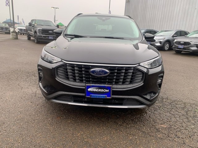 New 2025 Ford Escape SE w/ Class II Trailer Tow Package image 2