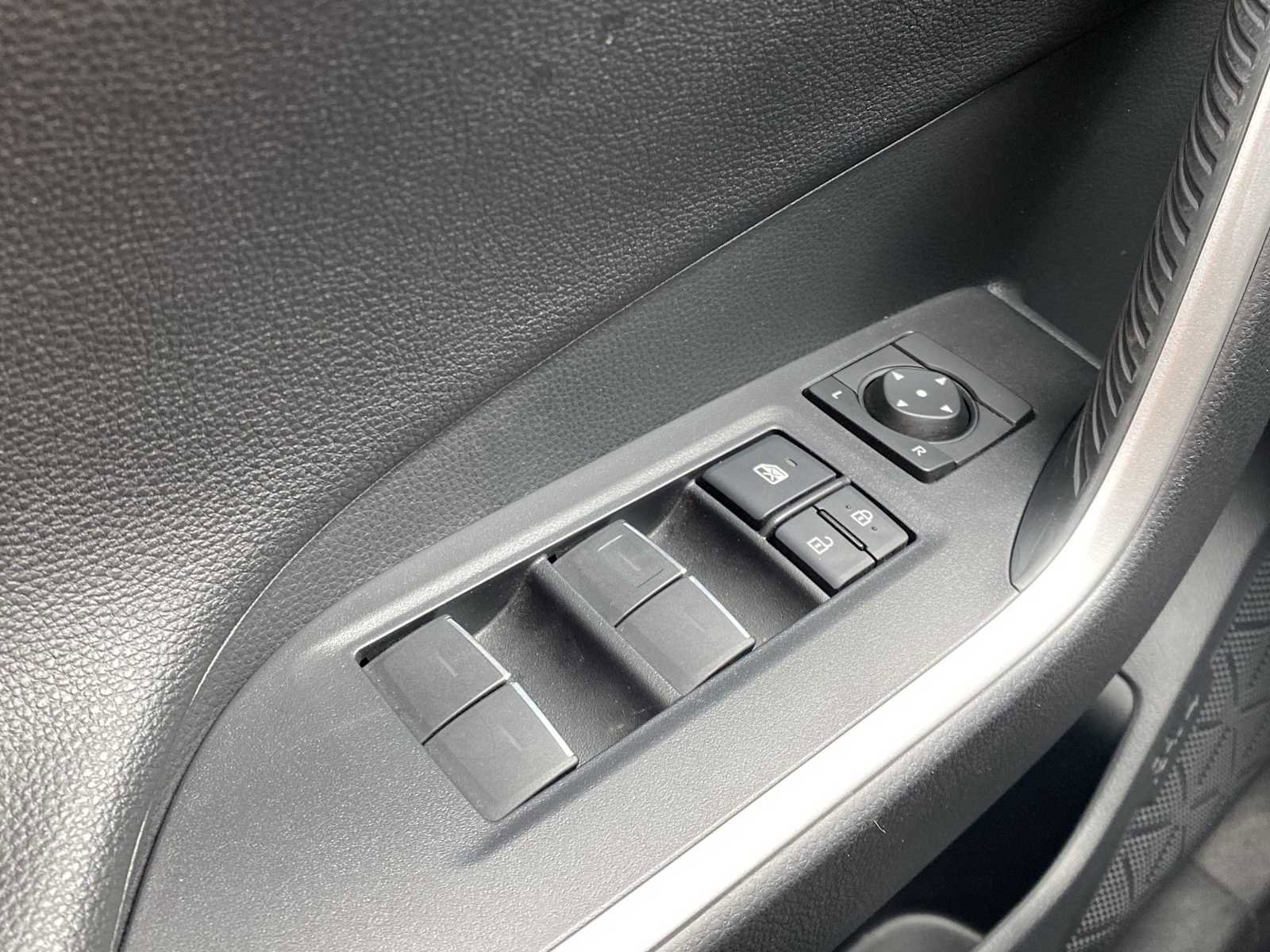 Used 2022 Toyota RAV4 XSE image 20