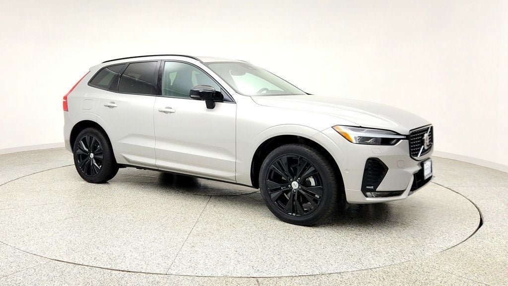 Used 2024 Volvo XC60 B5 Plus w/ Climate Package AWD/4WD image 3