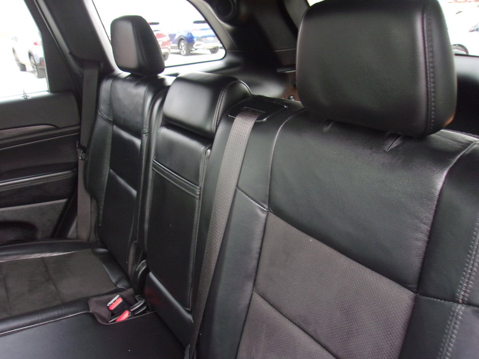 Used 2022 Jeep Grand Cherokee Laredo X image 17