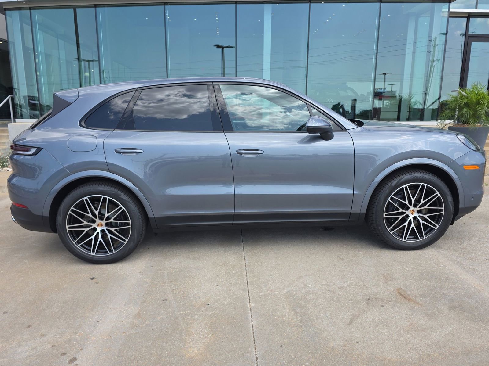 New 2026 Porsche Cayenne AWD/4WD image 8