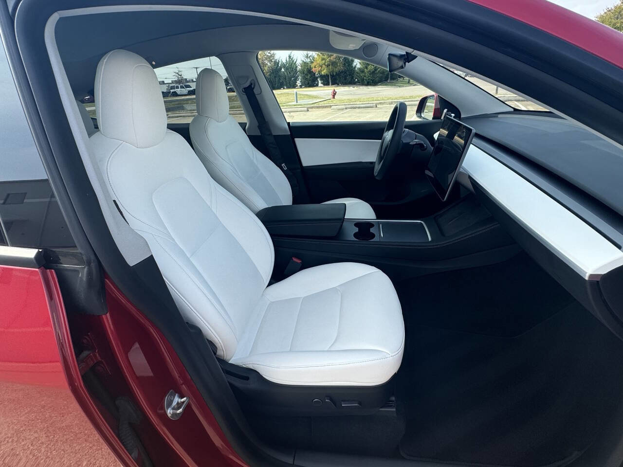 Used 2021 Tesla Model Y Long Range image 16