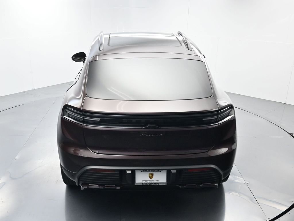 Certified 2025 Porsche Macan 4 Electric image 38