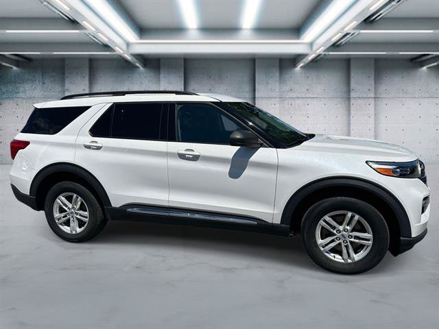 Used 2023 Ford Explorer XLT w/ Equipment Group 202A AWD/4WD image 25