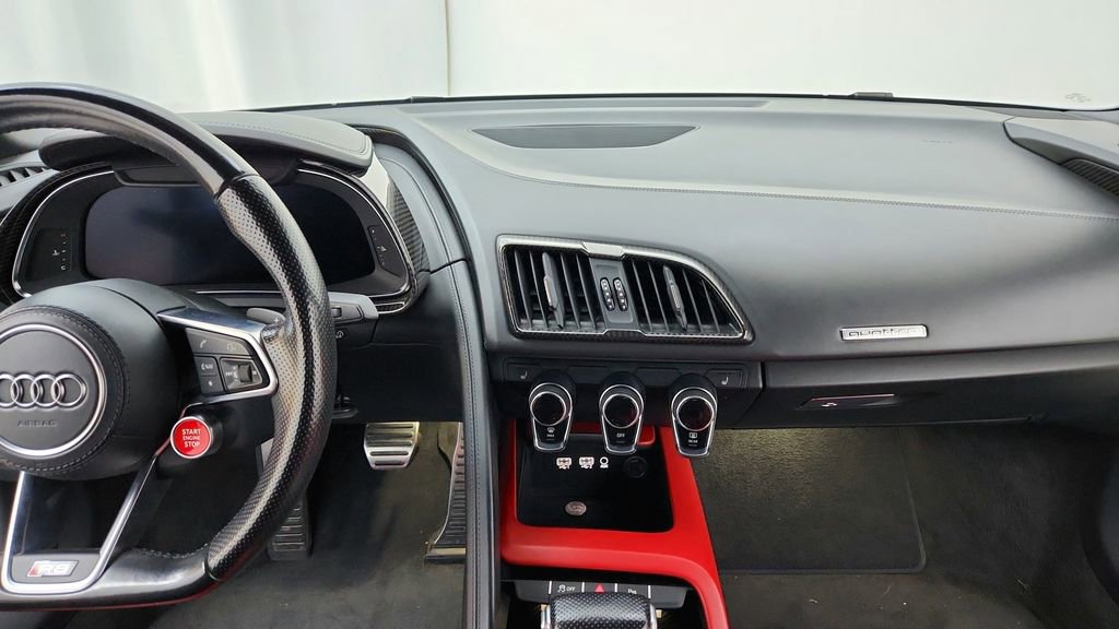 Used 2017 Audi R8 V10 w/ Carbon Exterior Package image 26