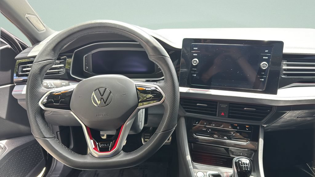 Used 2025 Volkswagen Jetta GLI Autobahn FWD image 13