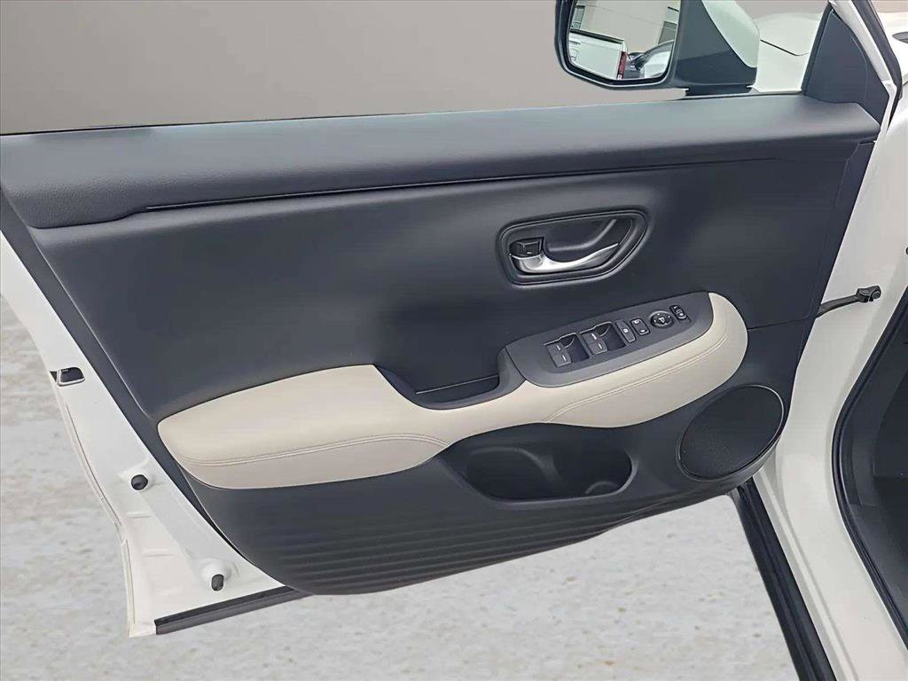 Used 2024 Honda HR-V LX image 14