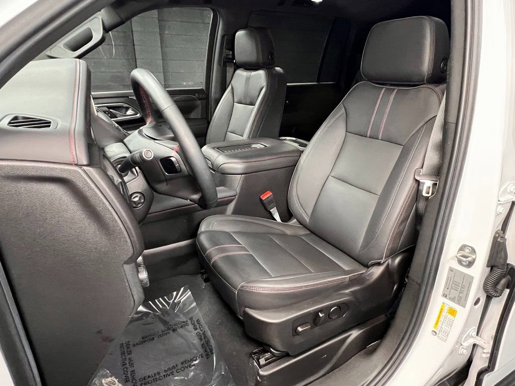 Used 2024 Chevrolet Suburban RST w/ Luxury Package image 3