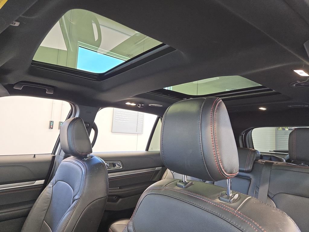 Used 2018 Ford Explorer Sport AWD/4WD image 29