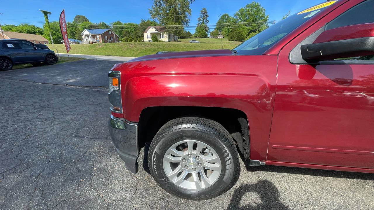 Used 2017 Chevrolet Silverado 1500 LT w/ All Star Edition AWD/4WD image 2