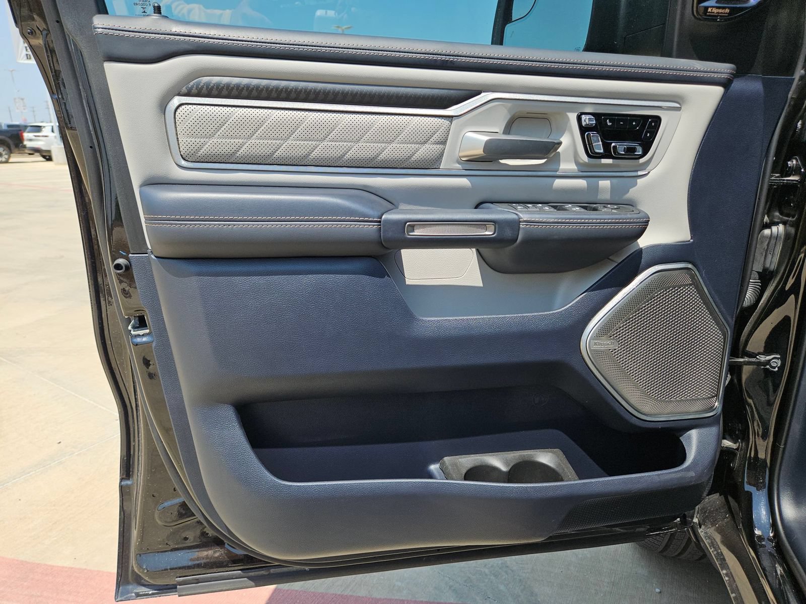 Used 2025 RAM 1500 Tungsten AWD/4WD image 11