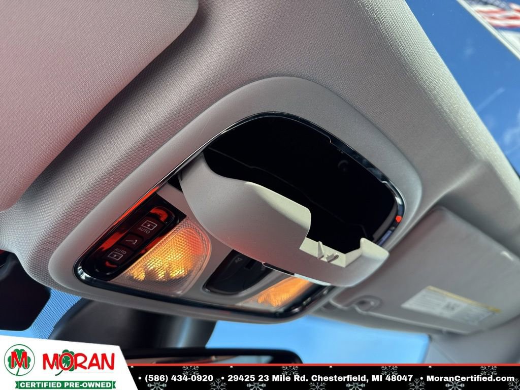 Used 2022 Jeep Cherokee Latitude Lux w/ Sun & Sound Group image 21