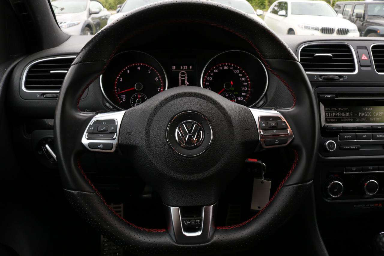 Used 2013 Volkswagen Golf 4-Door FWD image 48