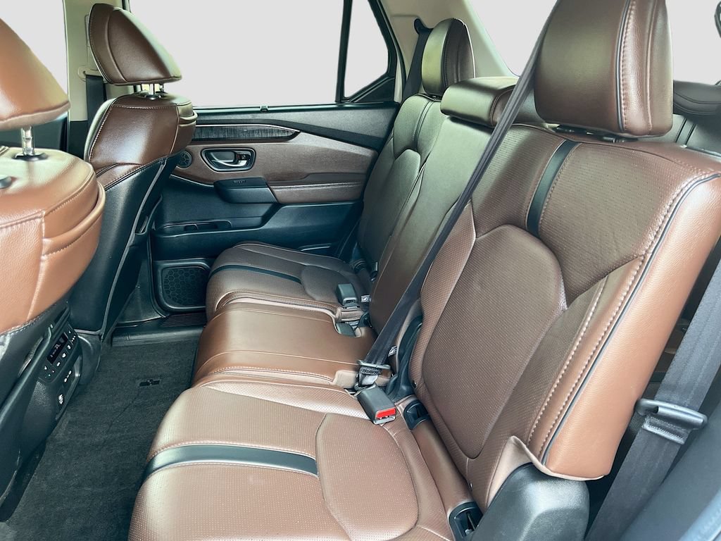 Used 2025 Honda Pilot Elite image 26