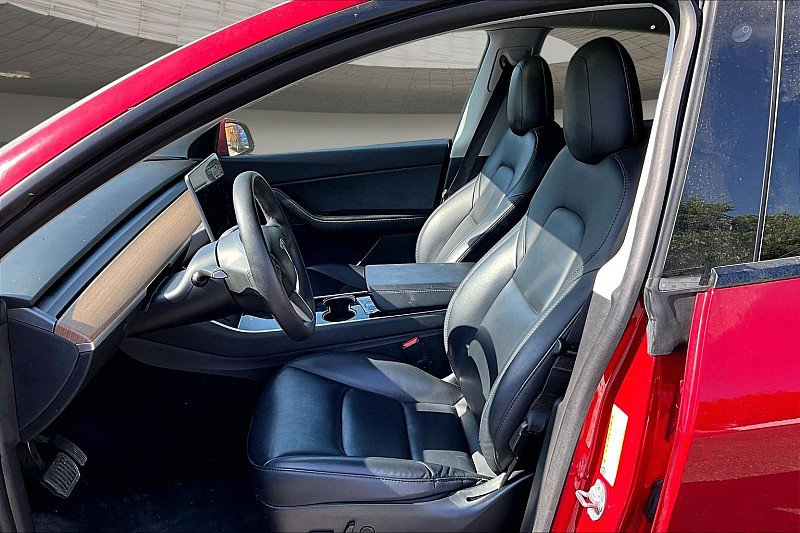 Used 2020 Tesla Model Y Long Range image 22