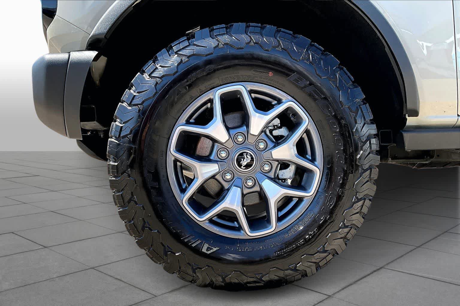 Used 2025 Ford Bronco Badlands AWD/4WD image 12