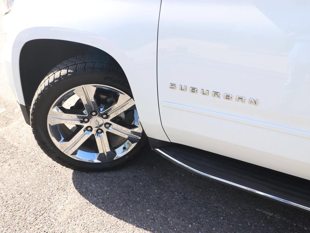 Used 2016 Chevrolet Suburban LTZ RWD image 3