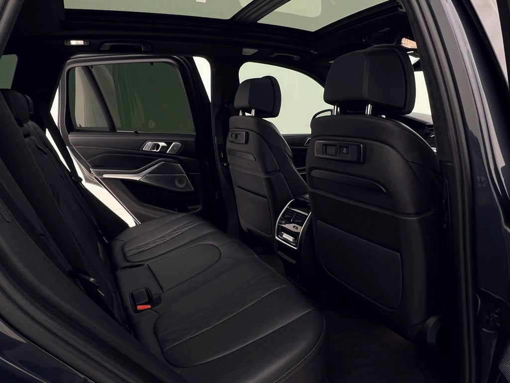 Used 2021 BMW X5 M50i w/ Executive Package image 14