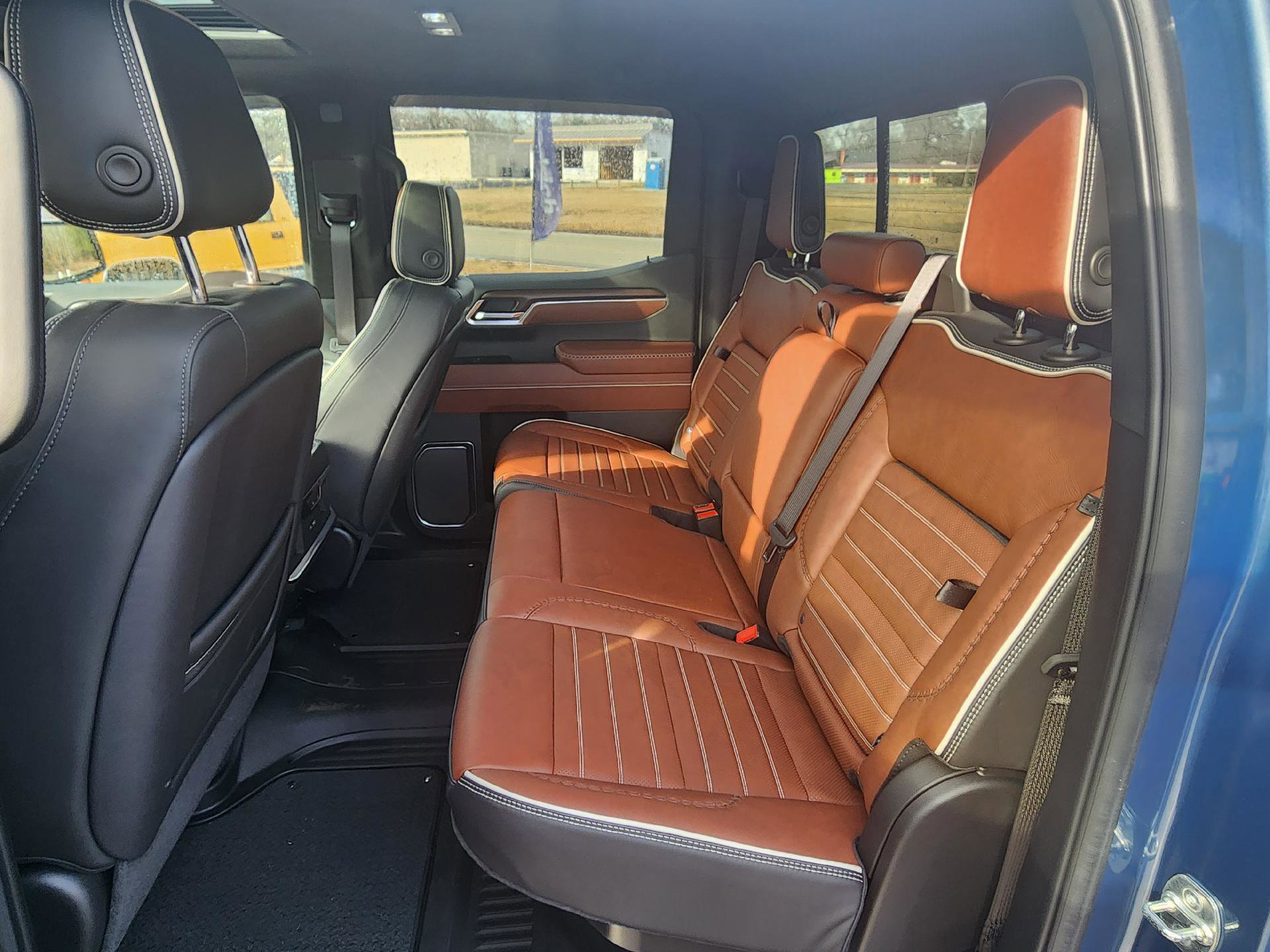 Used 2025 GMC Sierra 1500 Denali Ultimate image 12