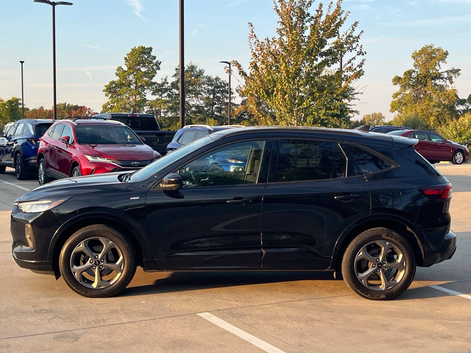 Used 2023 Ford Escape ST-Line Select w/ Tech Pack #2 AWD/4WD image 6