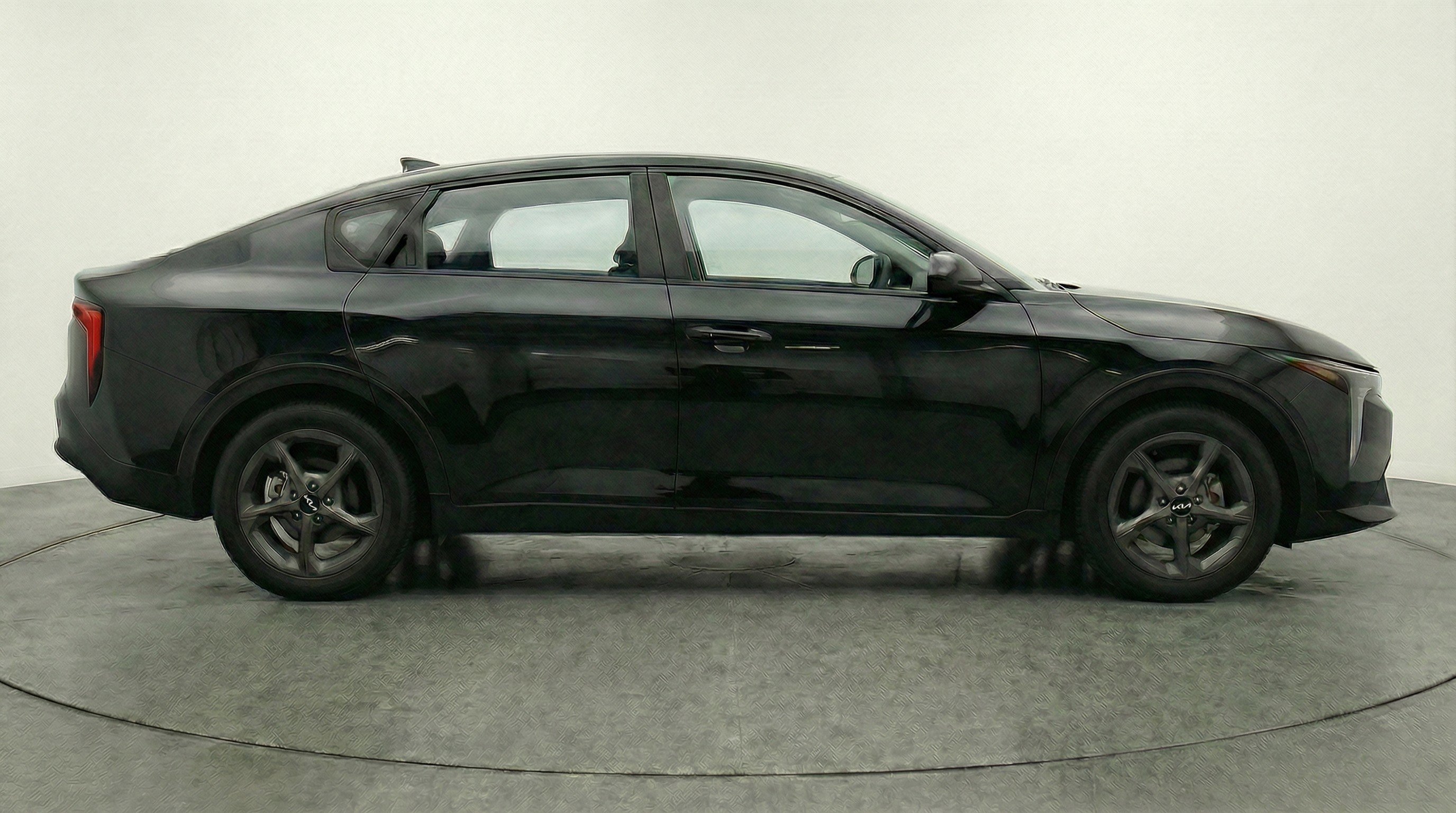 Used 2025 Kia K4 LXS FWD image 11