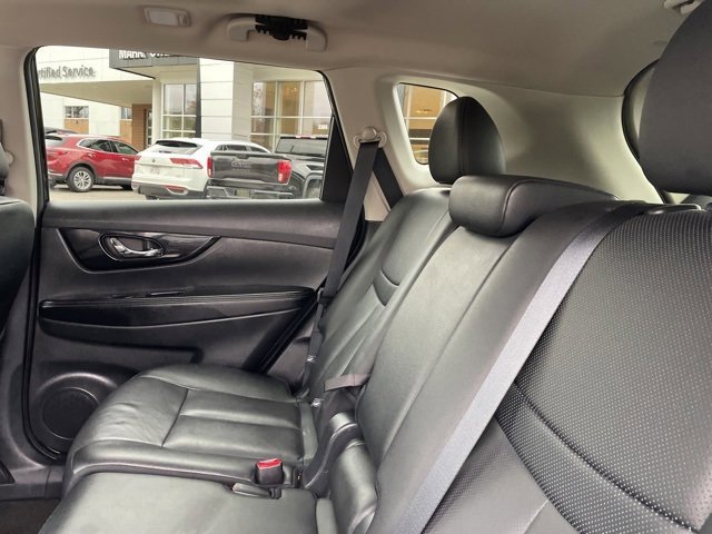 Used 2019 Nissan Rogue SL w/ Premium Package image 12