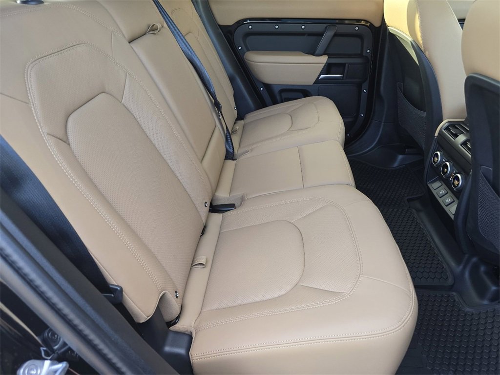 New 2025 Land Rover Defender 110 S image 30