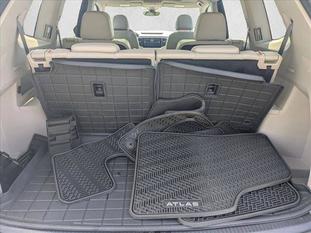 Used 2021 Volkswagen Atlas SEL R-Line AWD/4WD image 6