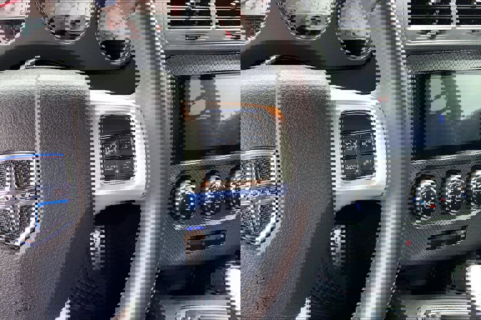 Used 2013 Dodge Challenger R/T image 24