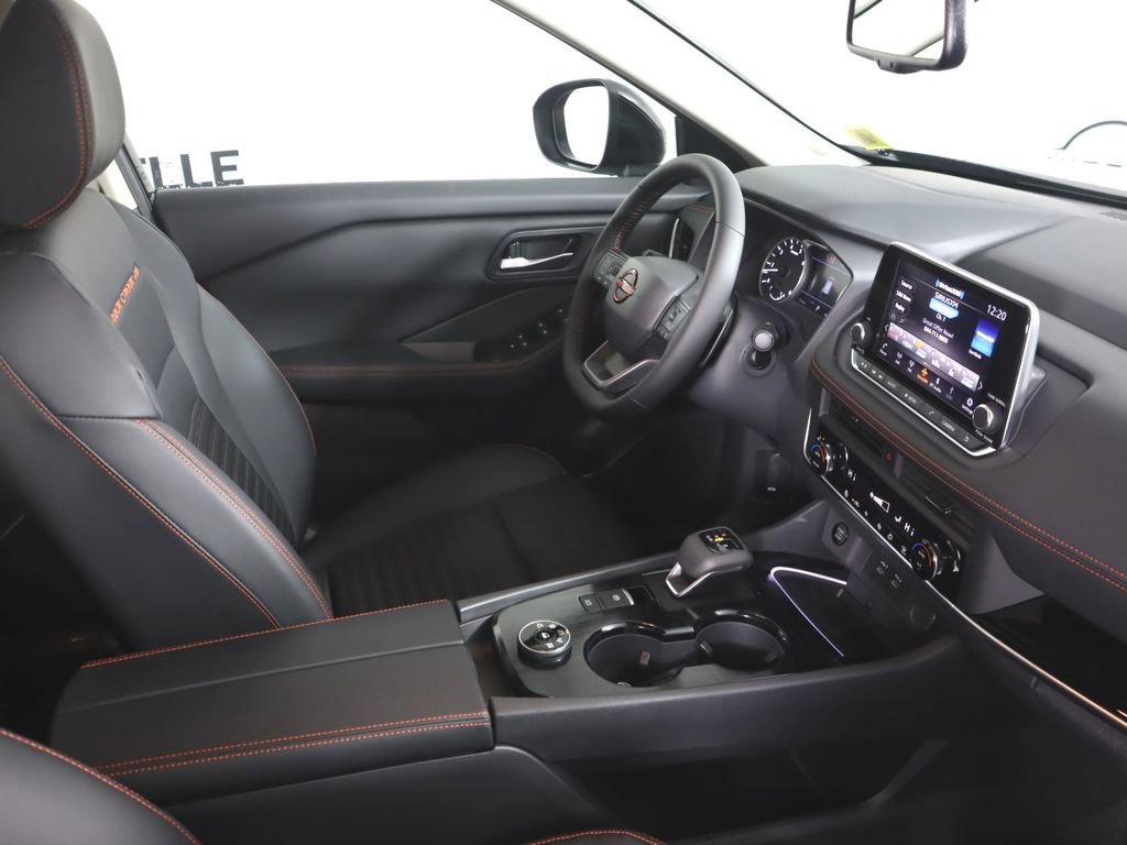 New 2026 Nissan Rogue SV AWD/4WD image 26