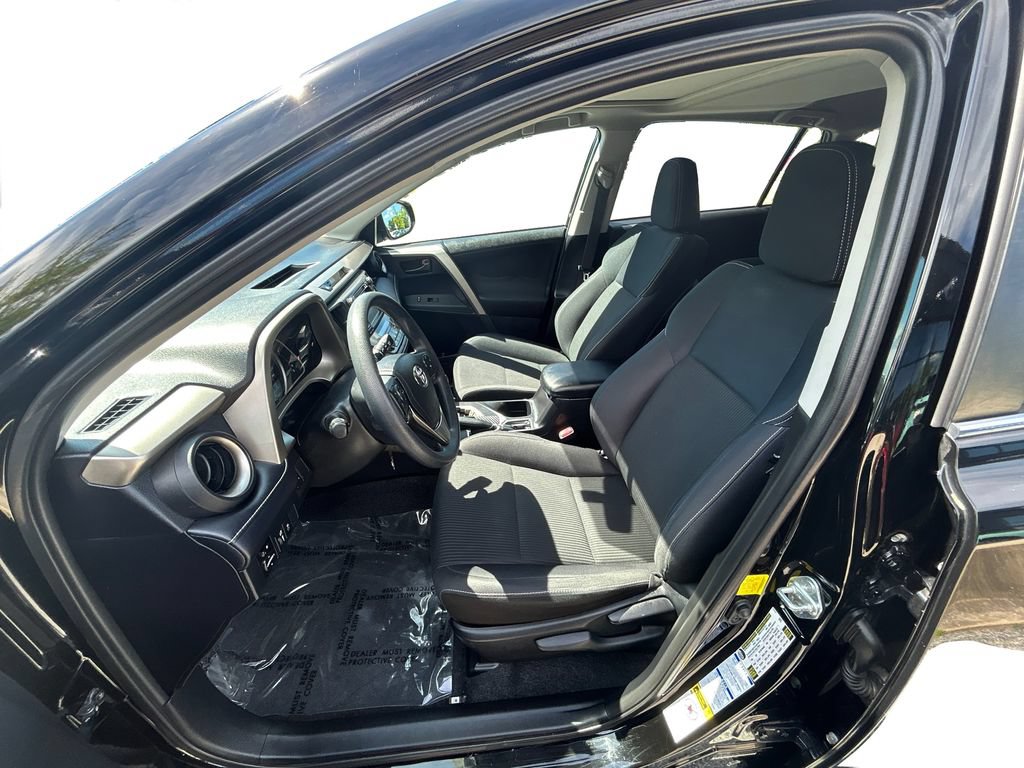 Used 2013 Toyota RAV4 XLE AWD/4WD image 14