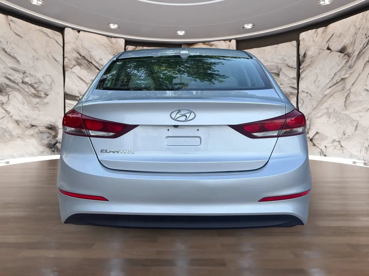 Used 2018 Hyundai Elantra SEL FWD image 5