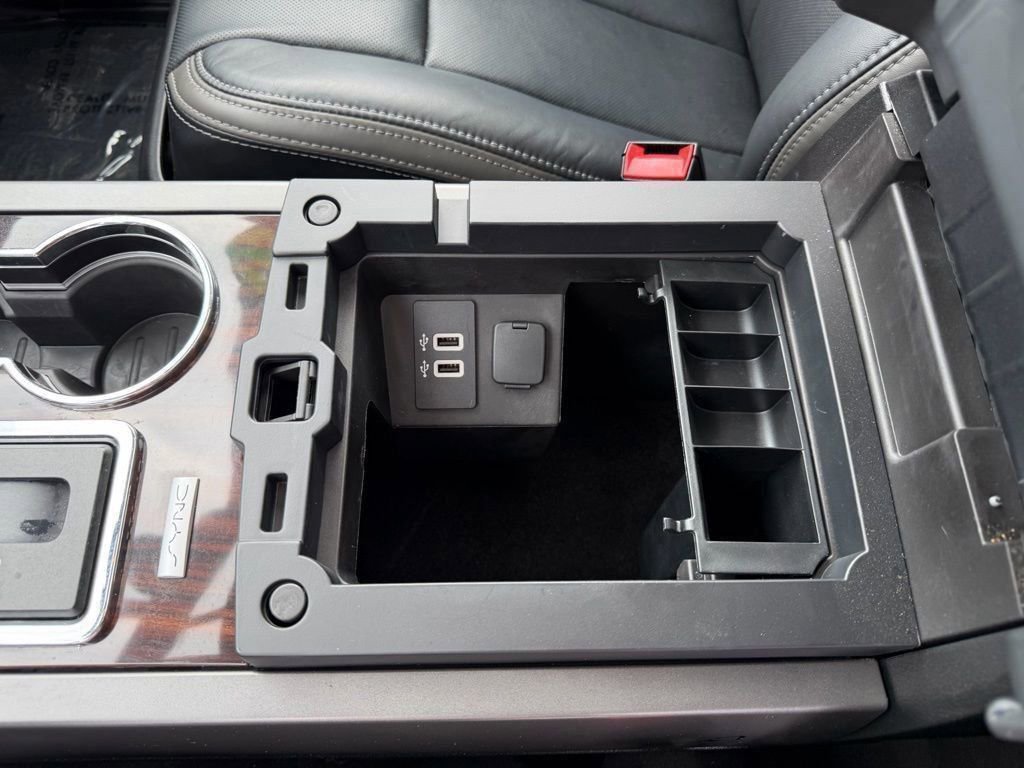 Used 2017 Ford Expedition Platinum image 23