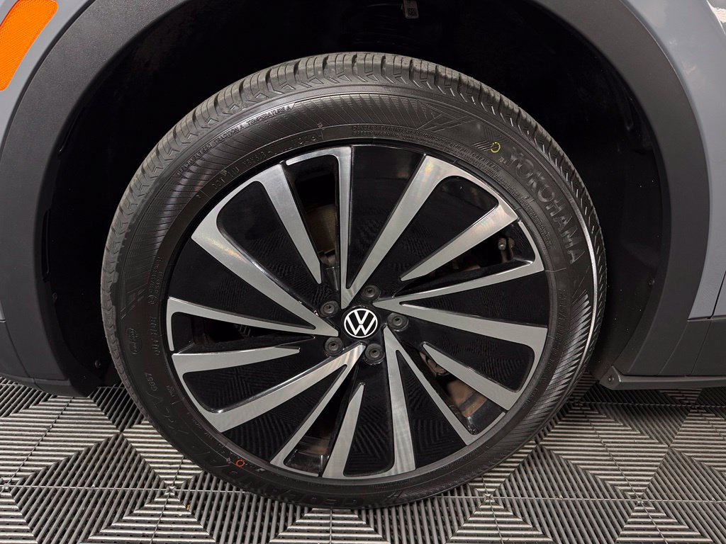 Used 2023 Volkswagen ID.4 Pro S Plus AWD/4WD image 11