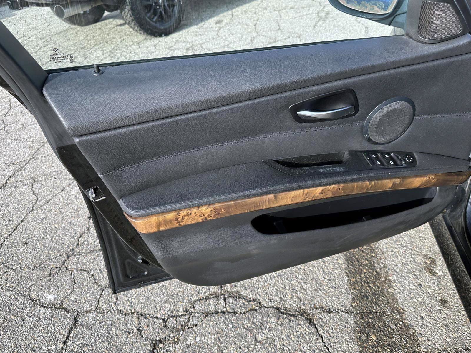 Used 2008 BMW 328xi Sedan image 13