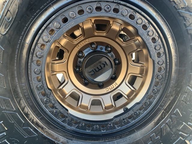 Used 2023 Jeep Gladiator Willys image 12