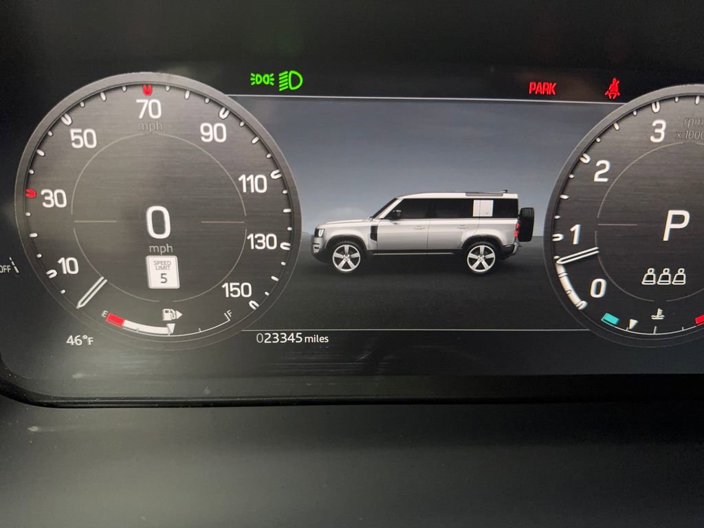 Used 2025 Land Rover Defender 110 S image 58