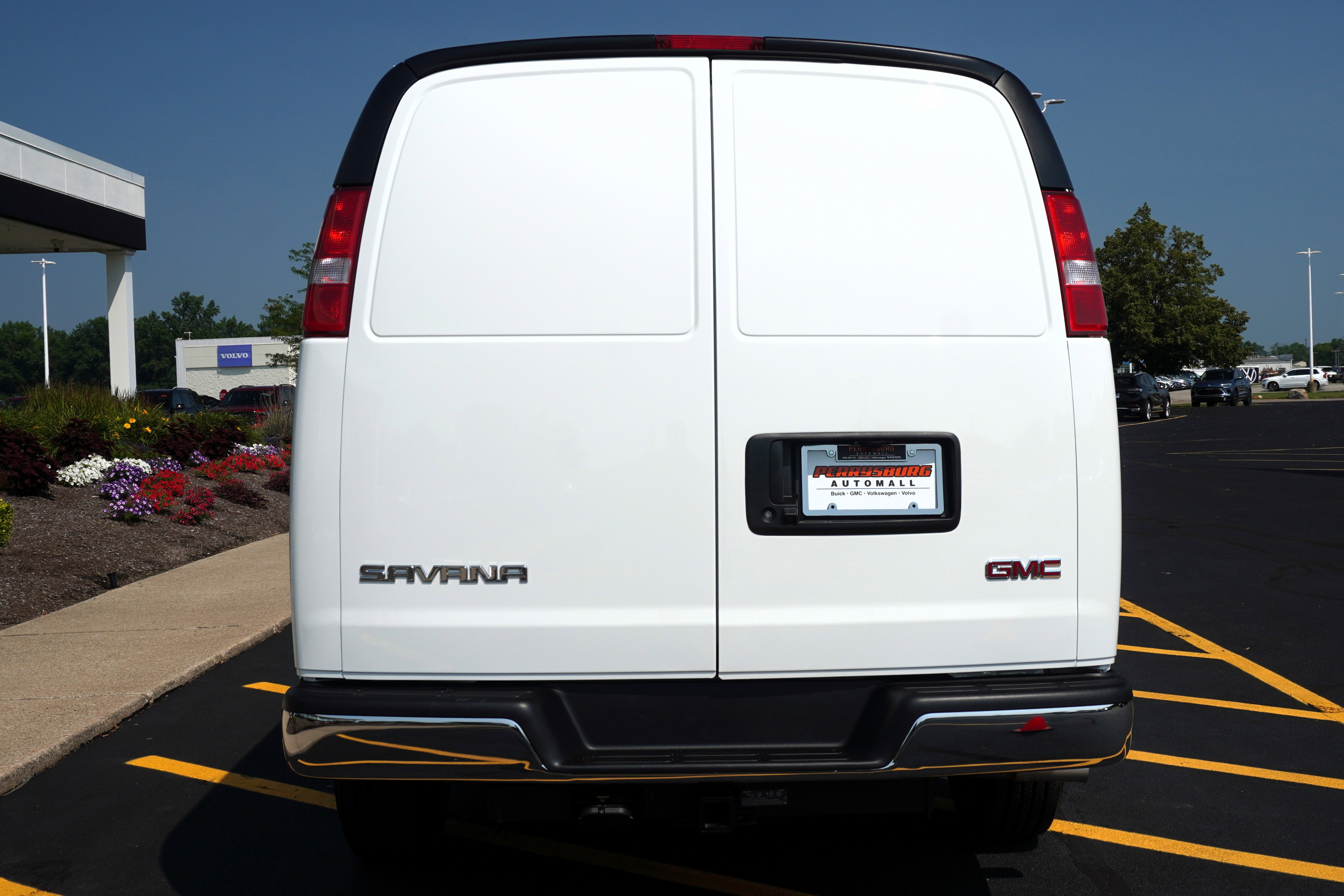 New 2025 GMC Savana 3500 Extended w/ Driver Convenience Package image 6