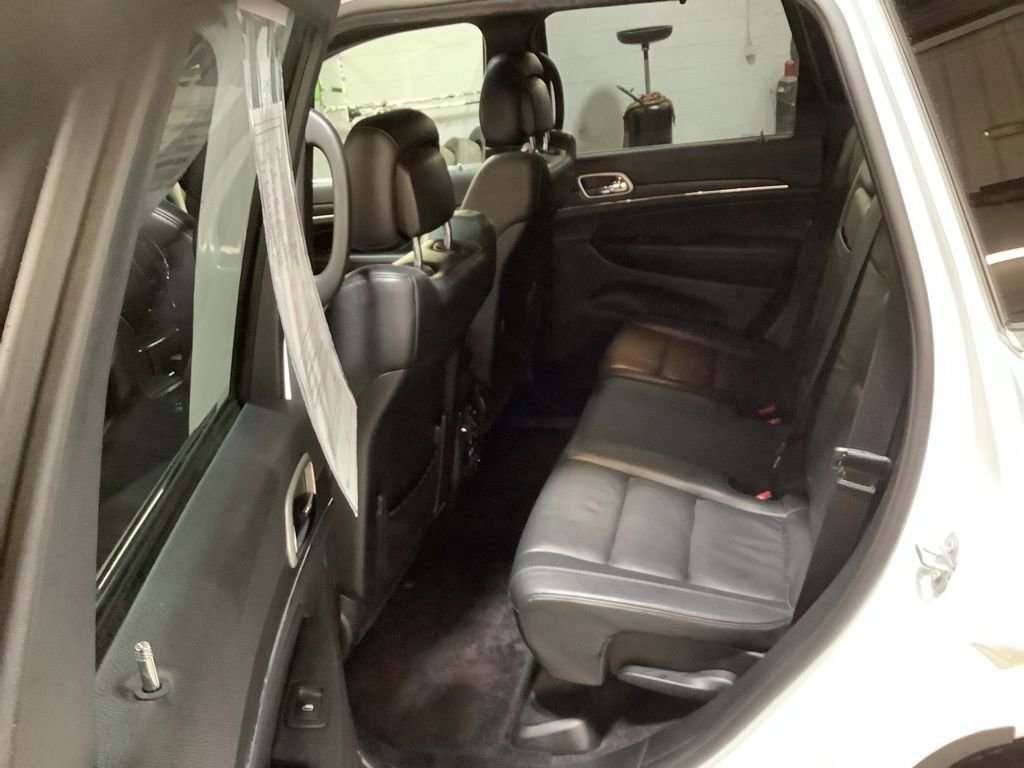 Certified 2018 Jeep Grand Cherokee Limited image 19