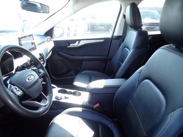 Certified 2022 Ford Escape SEL image 17