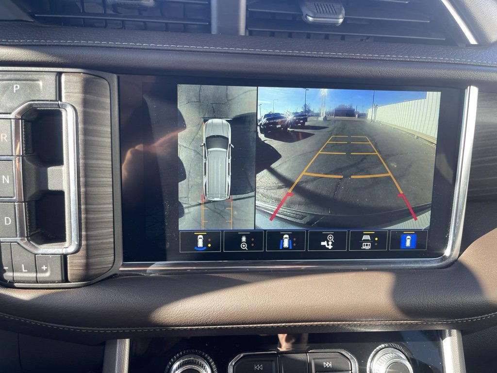 Used 2022 GMC Yukon Denali image 37