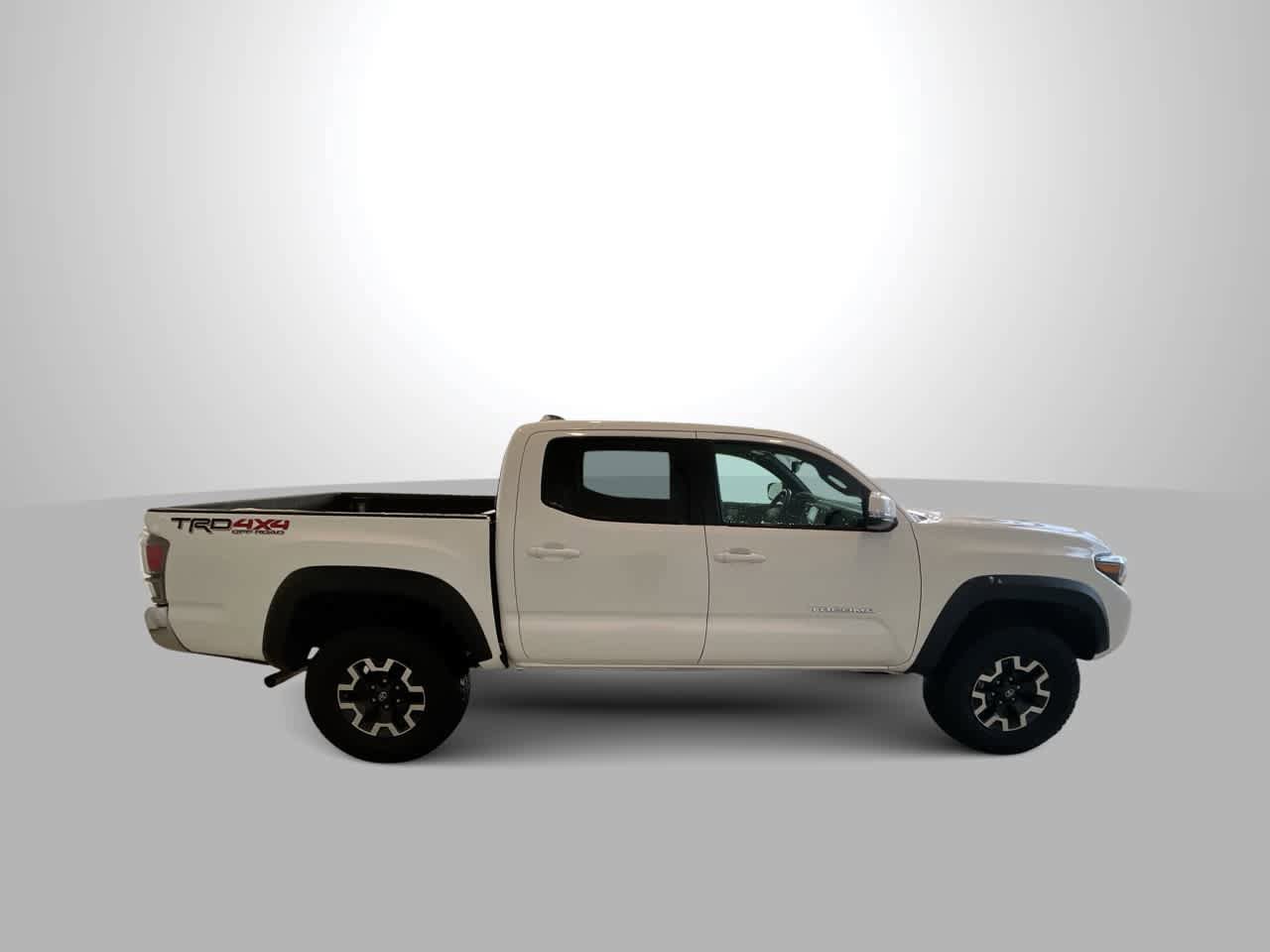 Certified 2023 Toyota Tacoma TRD Off-Road AWD/4WD image 9