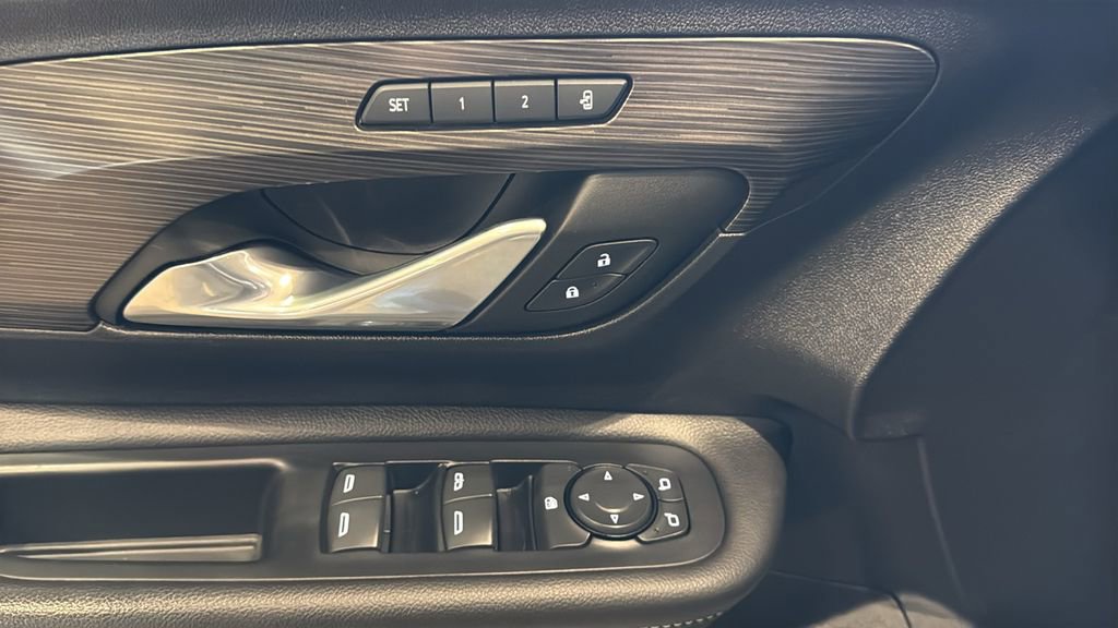 Used 2022 GMC Terrain SLT w/ Infotainment Package II image 23