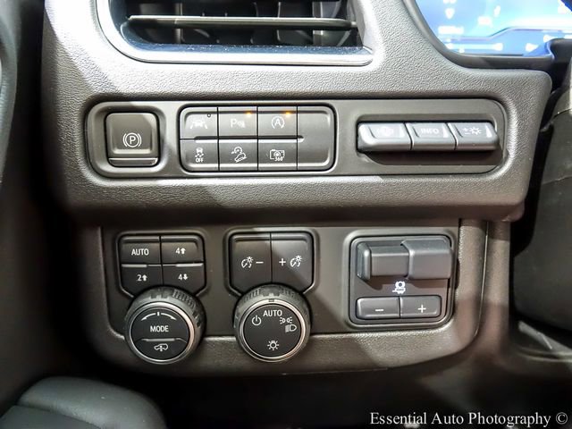 Used 2024 Chevrolet Suburban High Country AWD/4WD image 21