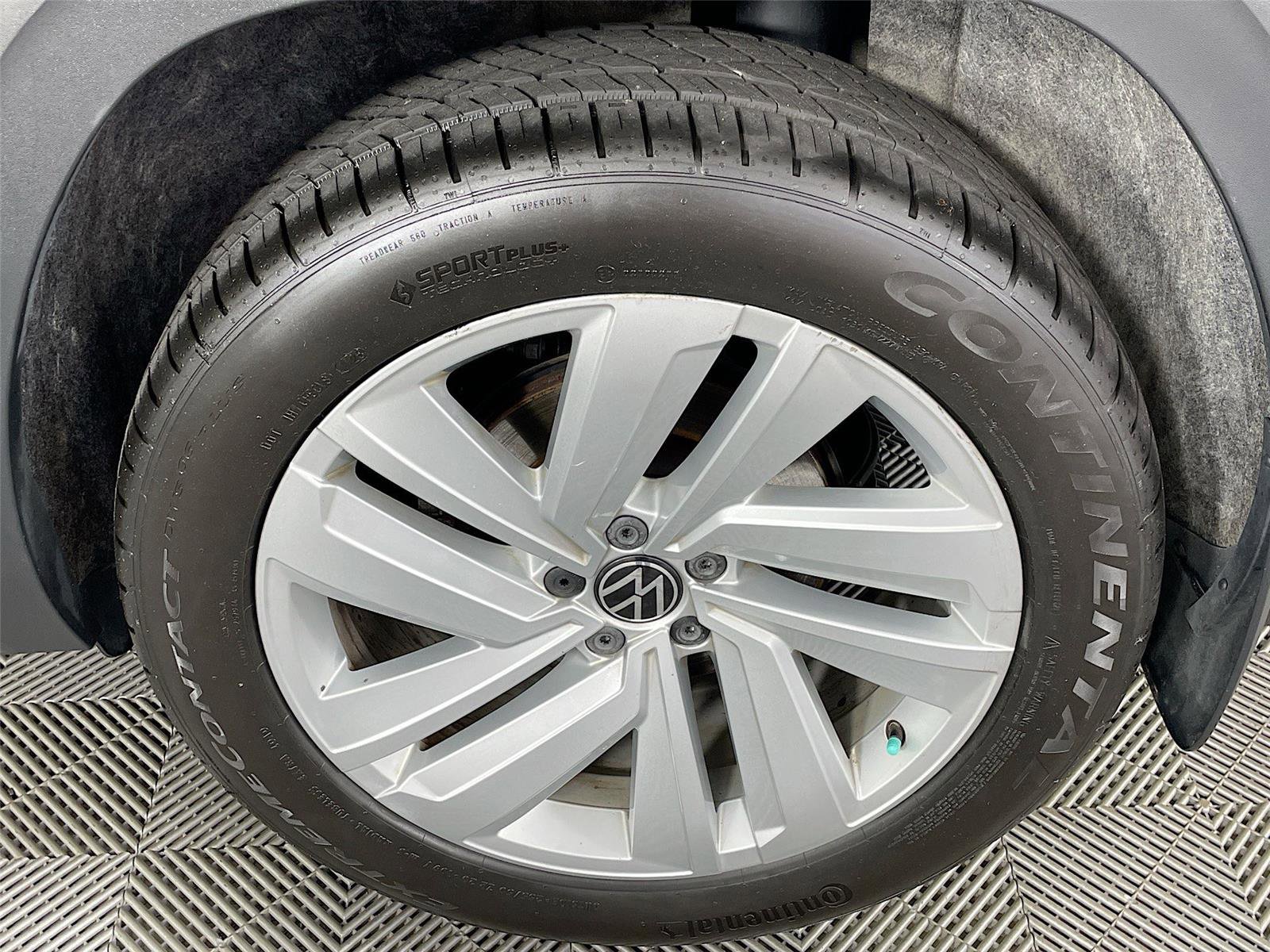 Used 2021 Volkswagen Atlas SEL image 36