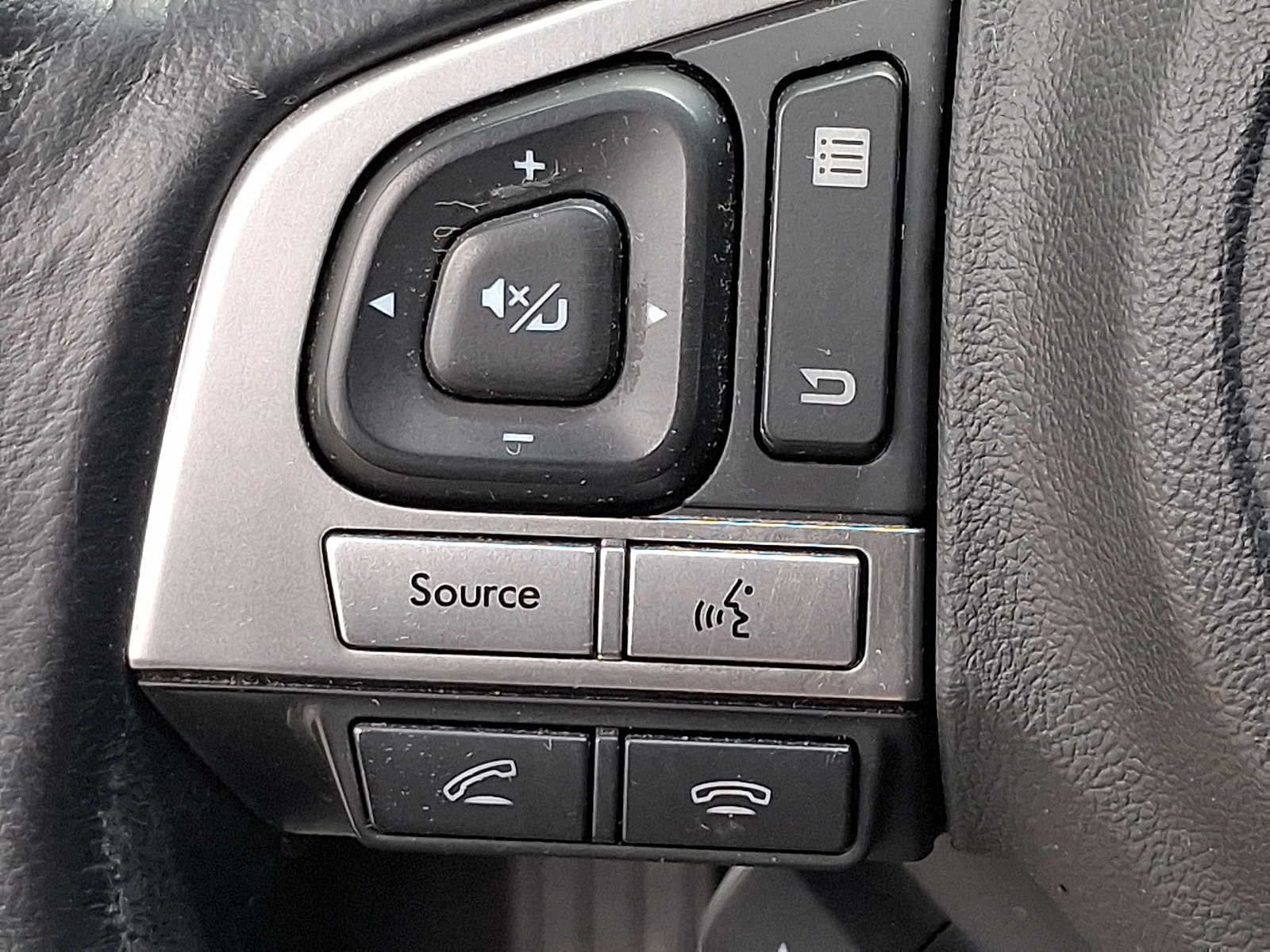Used 2016 Subaru Legacy 2.5i Premium AWD/4WD image 21