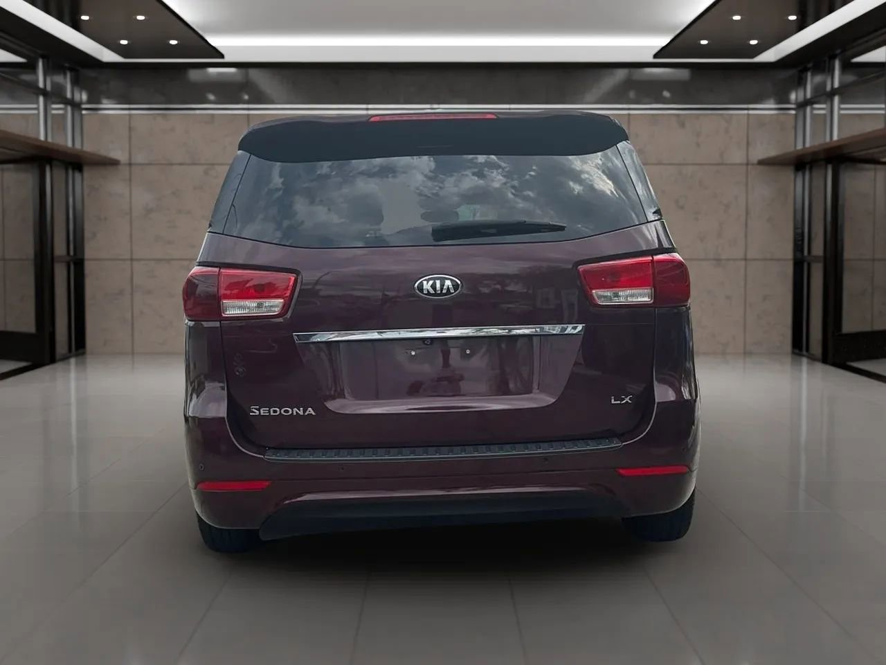Used 2017 Kia Sedona LX w/ LX Essentials Premium Package FWD image 5