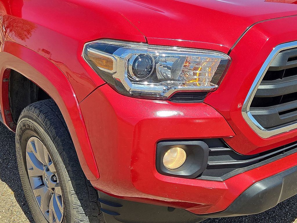 Used 2017 Toyota Tacoma SR5 w/ Tow Package image 9